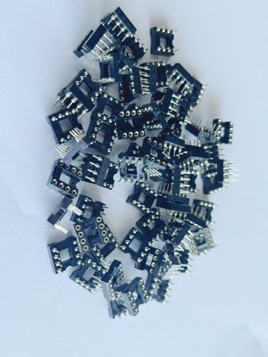 2.54mm 8 핀 IC 소켓 커넥터 여성 직선 핀 헤더 PBT 단열 재료 검은색